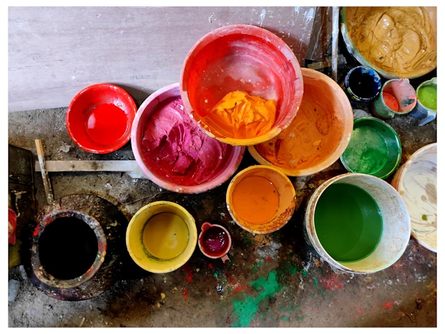 Best Paint Types for Hot and Humid Weather Conditions